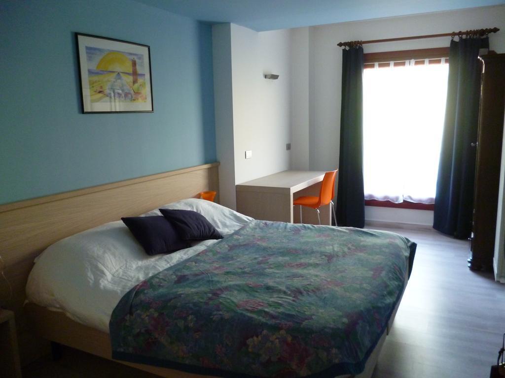 Chambres D'Hotes Nuits De Reve Roisan Rom bilde