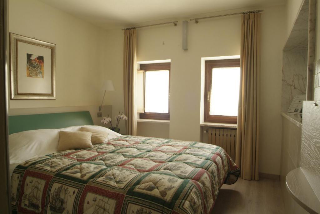 Chambres D'Hotes Nuits De Reve Roisan Rom bilde