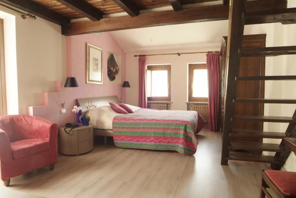 Chambres D'Hotes Nuits De Reve Roisan Rom bilde