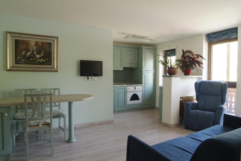 Chambres D'Hotes Nuits De Reve Roisan Rom bilde