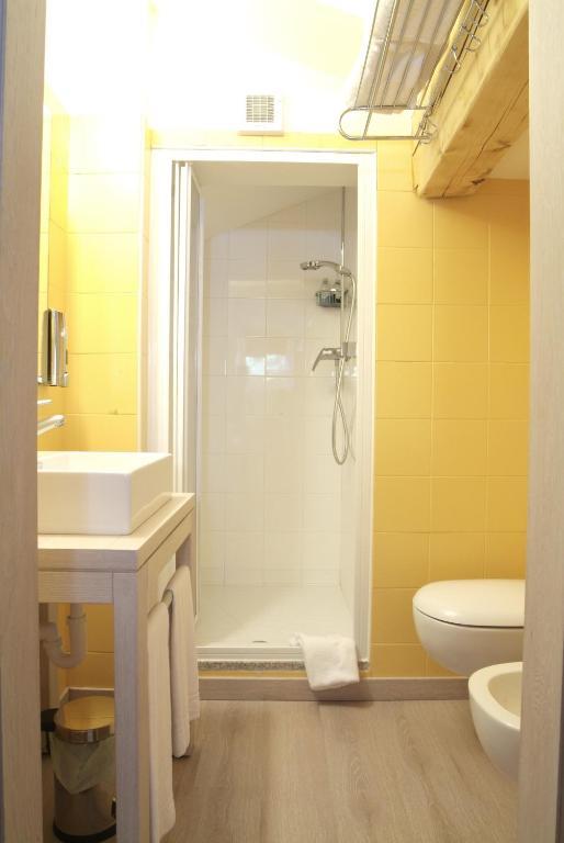 Chambres D'Hotes Nuits De Reve Roisan Rom bilde
